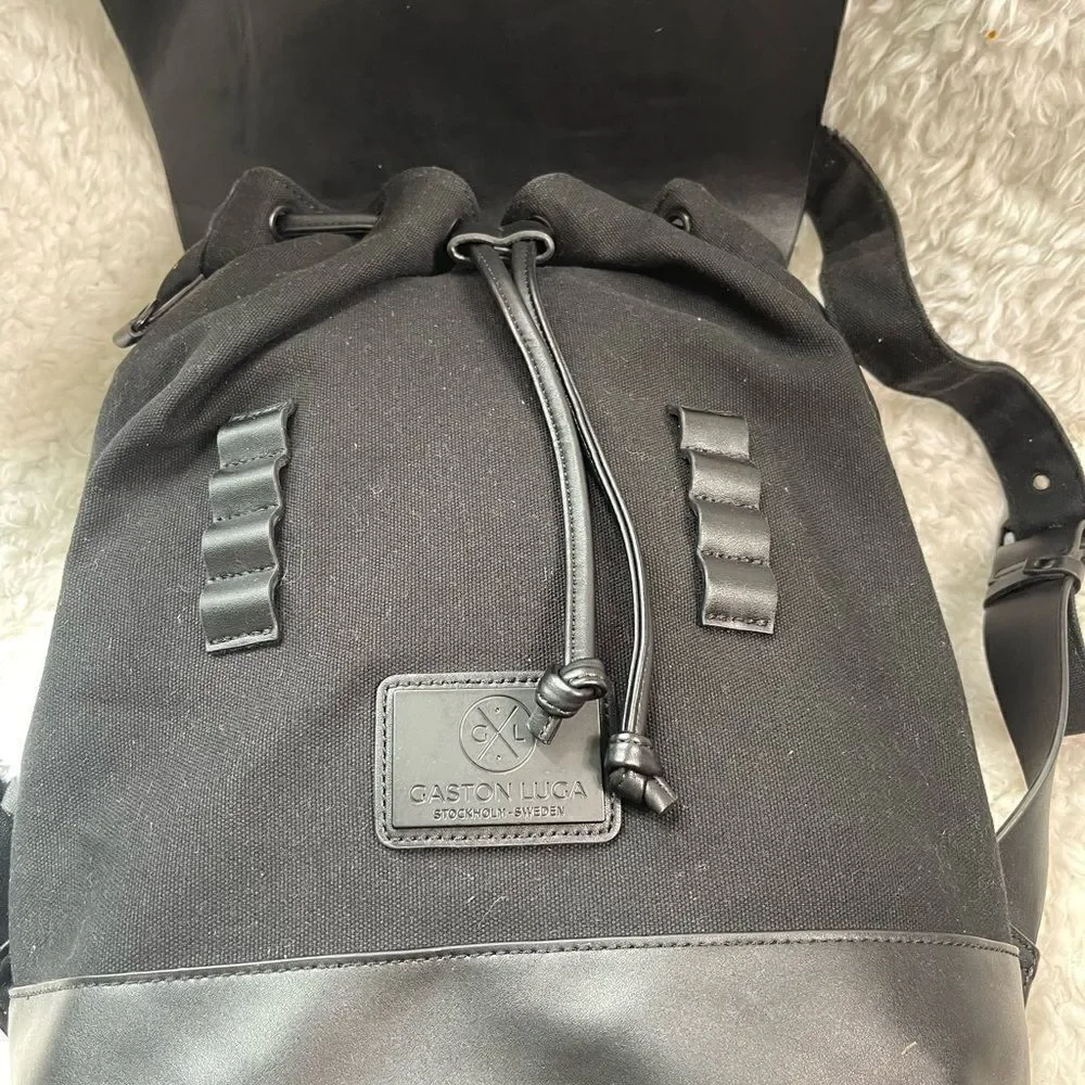 Gaston Luga Unisex Black canvas Laptop Large Backpack Water-Resistant